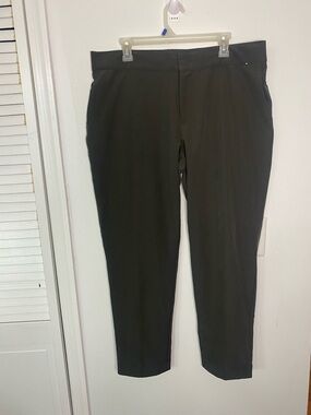 Mondetta Black Straight Leg Dress Pants